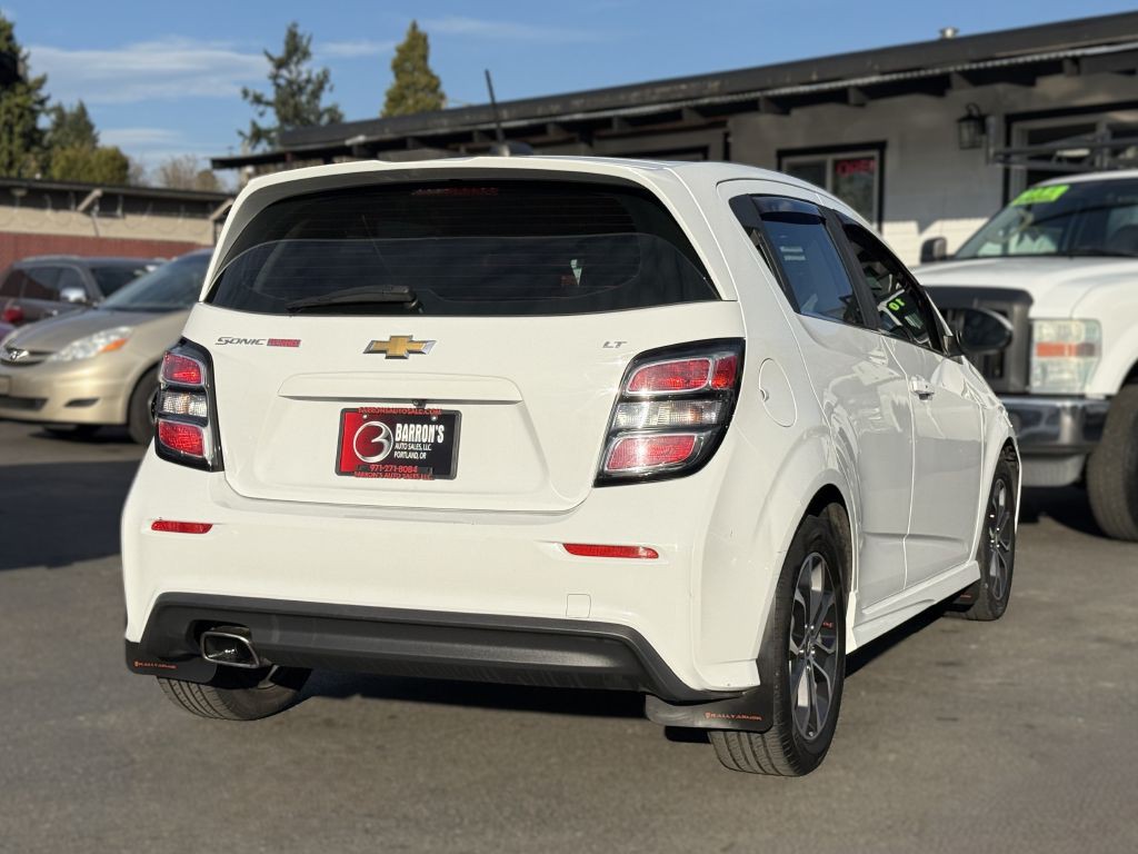 2017 Chevrolet Sonic Image 6