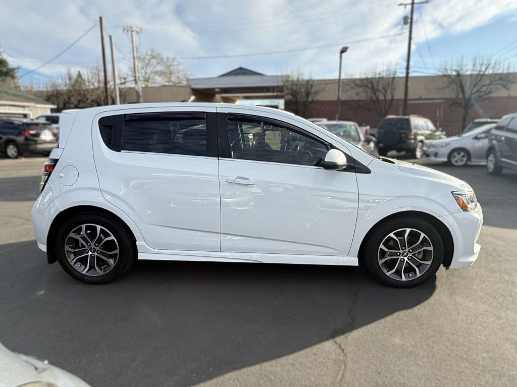 2017 Chevrolet Sonic Image 7