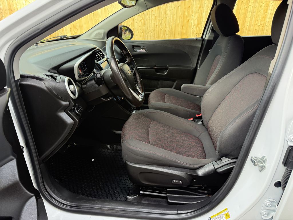 2017 Chevrolet Sonic Image 10