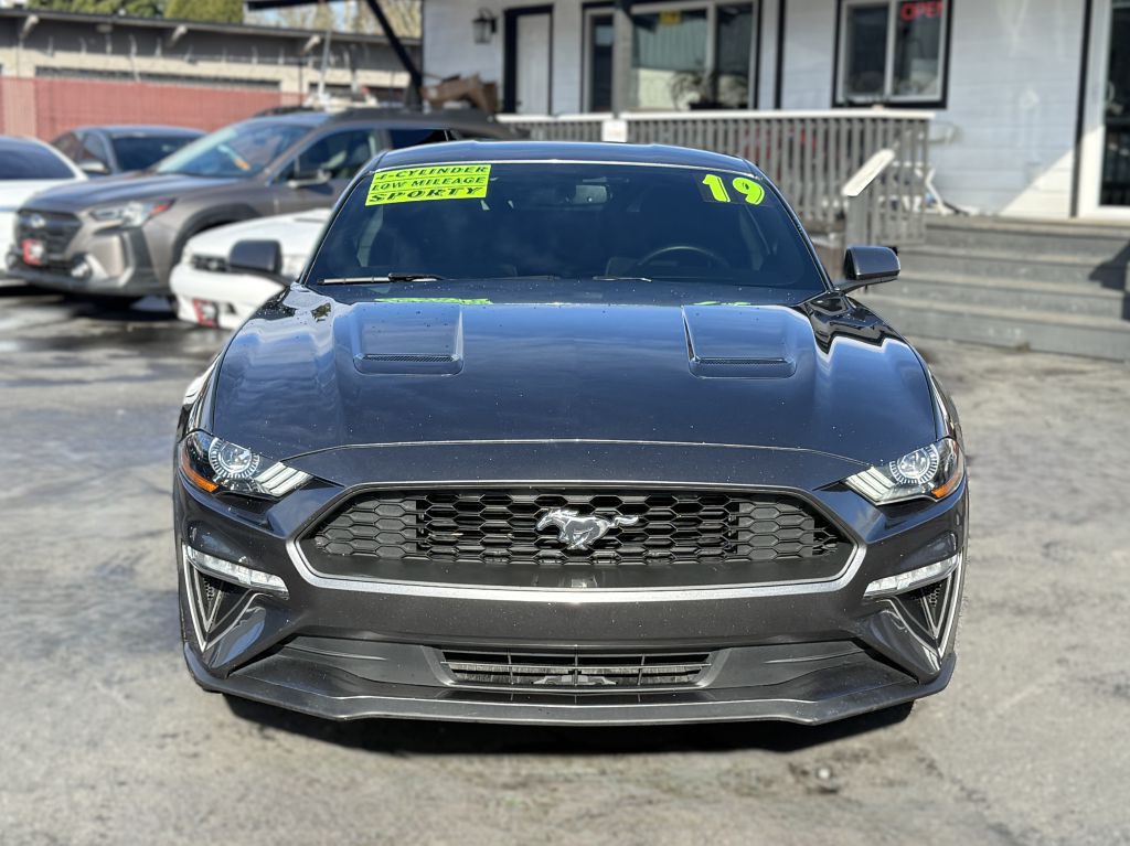 2019 Ford Mustang Image 2