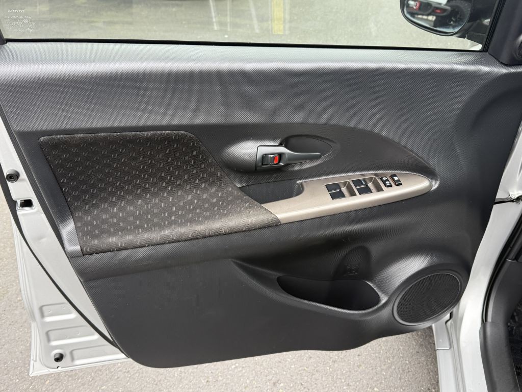 2013 Scion xD Image 8