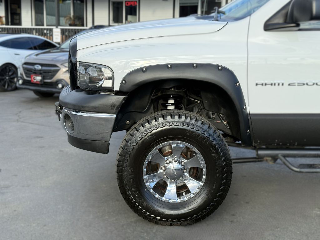 2005 Dodge Ram 2500 Image 2