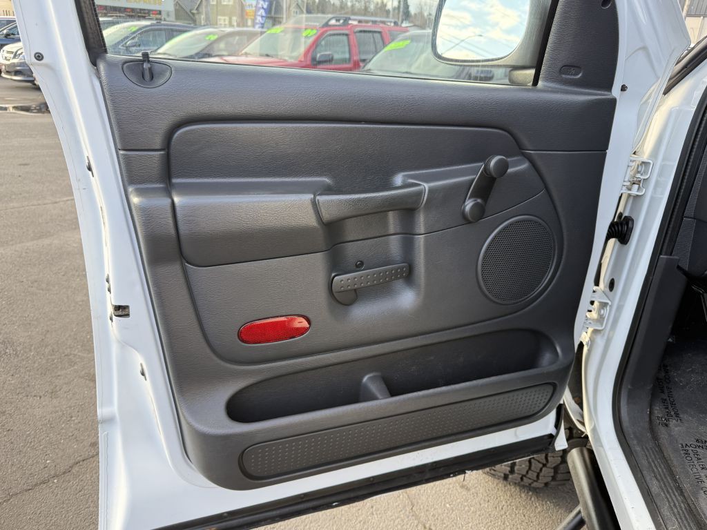 2005 Dodge Ram 2500 Image 9