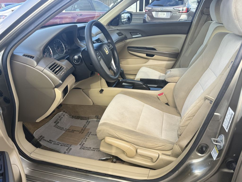 2008 Honda Accord Image 10