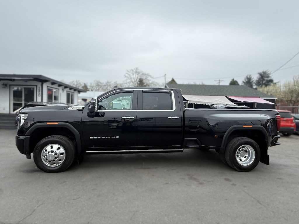 2024 GMC Sierra Image 3