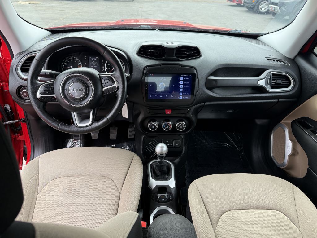 2015 Jeep Renegade Image 11