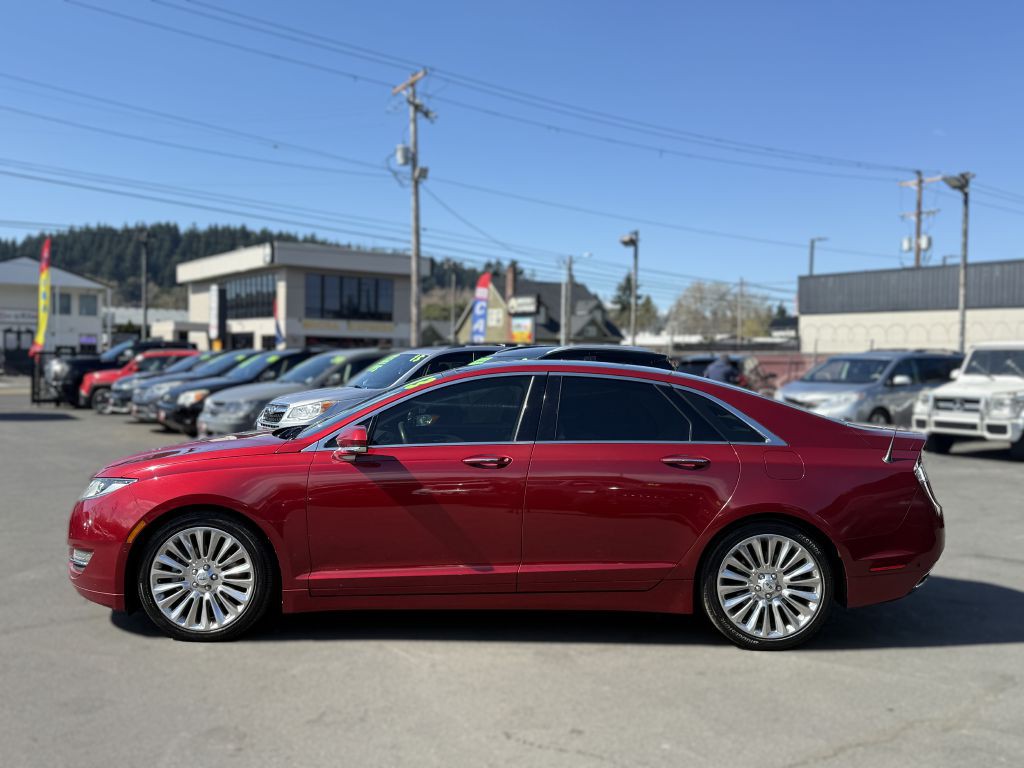 2013 Lincoln MKZ Image 3