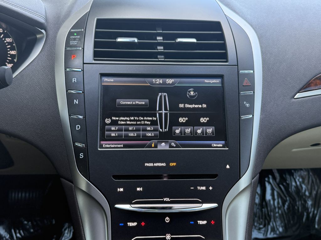 2013 Lincoln MKZ Image 13