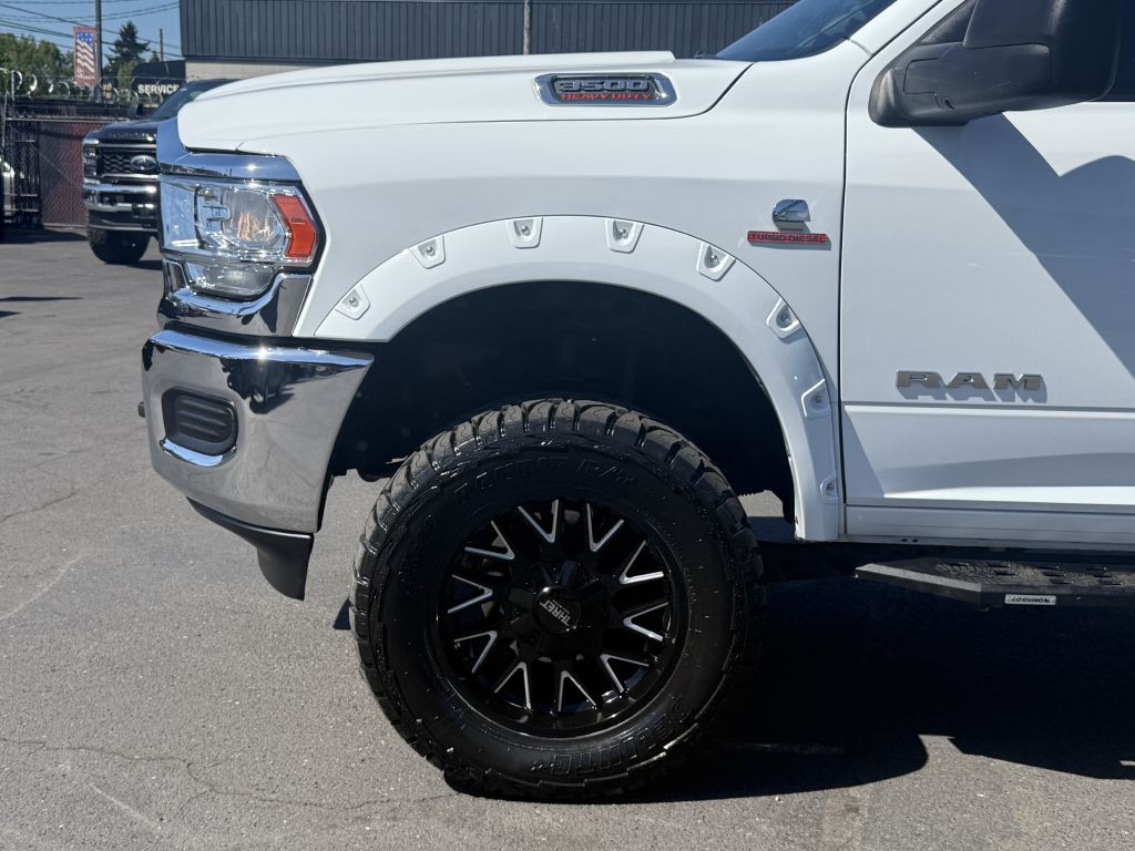 2023 RAM 3500 Image 3