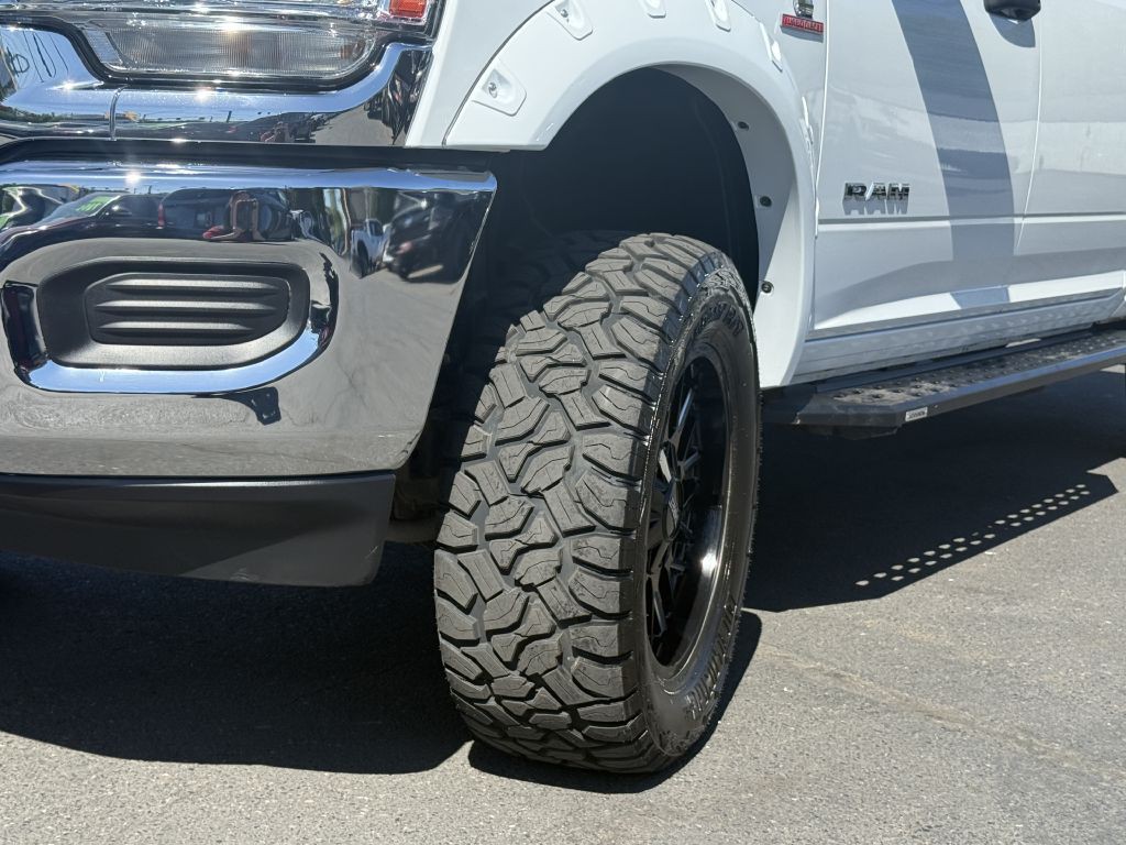 2023 RAM 3500 Image 4