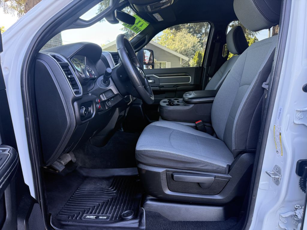 2023 RAM 3500 Image 13