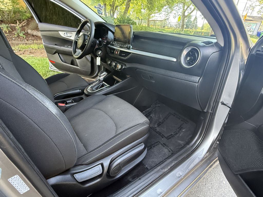 2024 Kia Forte Image 15