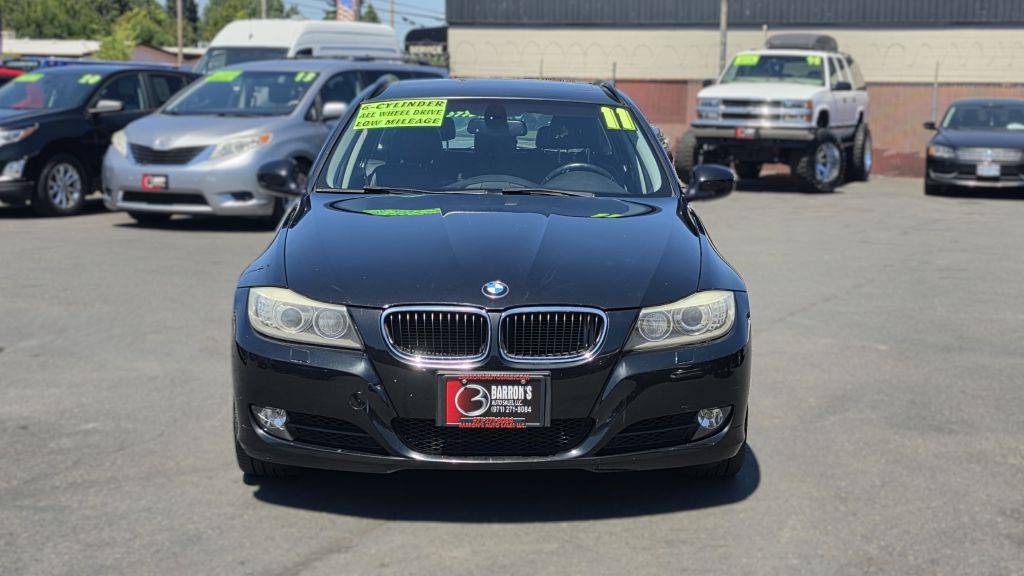 2011 BMW 3 Series Image 2