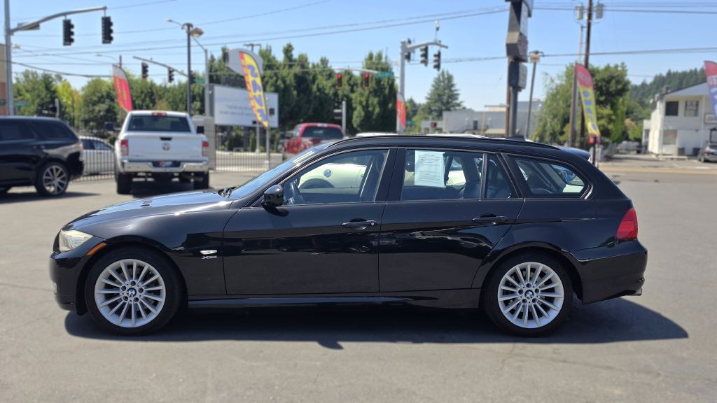 2011 BMW 3 Series Image 3