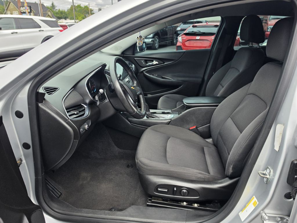 2018 Chevrolet Malibu Image 10