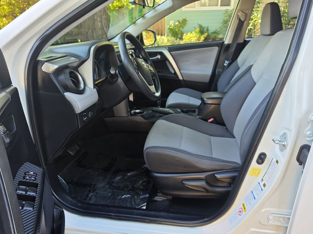 2014 Toyota Rav4 Image 10