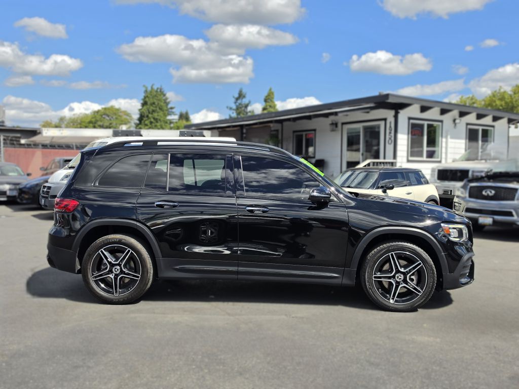 2021 Mercedes-Benz GLB Image 8