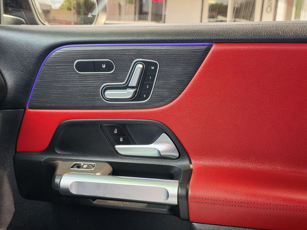 2021 Mercedes-Benz GLB Image 14