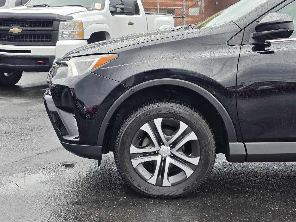 2017 Toyota Rav4 Image 3