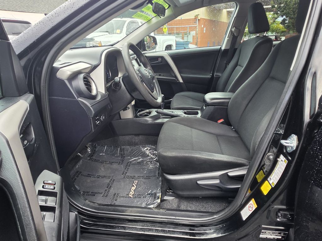 2017 Toyota Rav4 Image 11