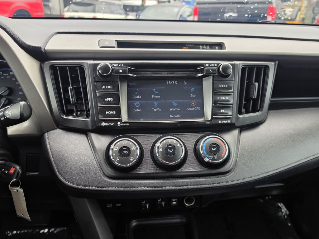 2017 Toyota Rav4 Image 13