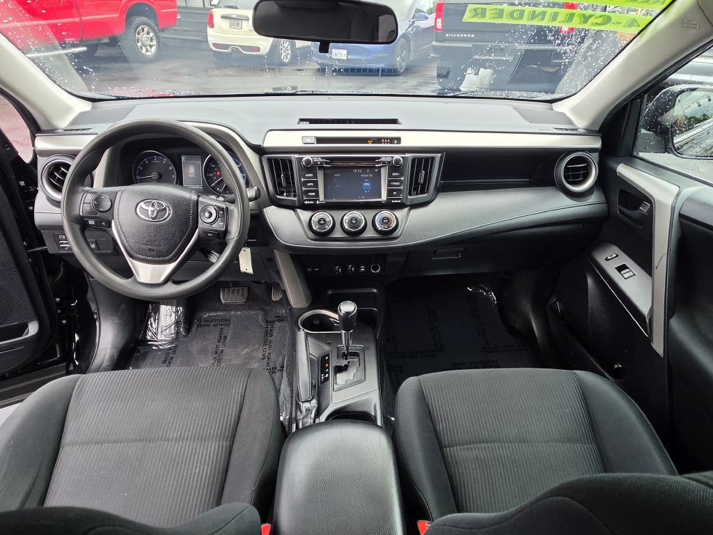 2017 Toyota Rav4 Image 14