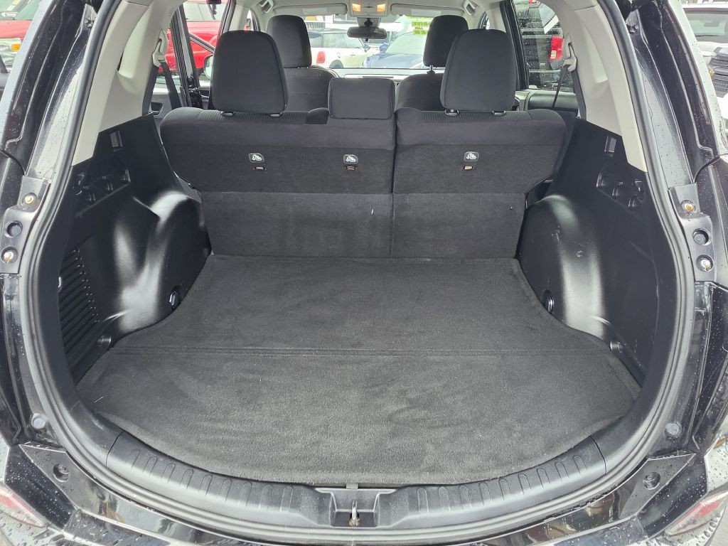 2017 Toyota Rav4 Image 16