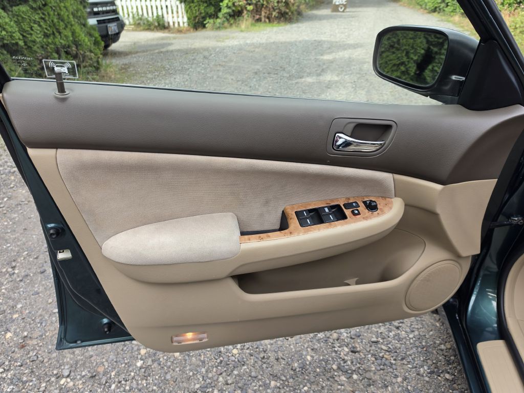 2003 Honda Accord Image 13
