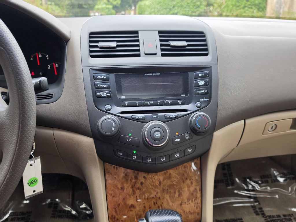 2003 Honda Accord Image 15