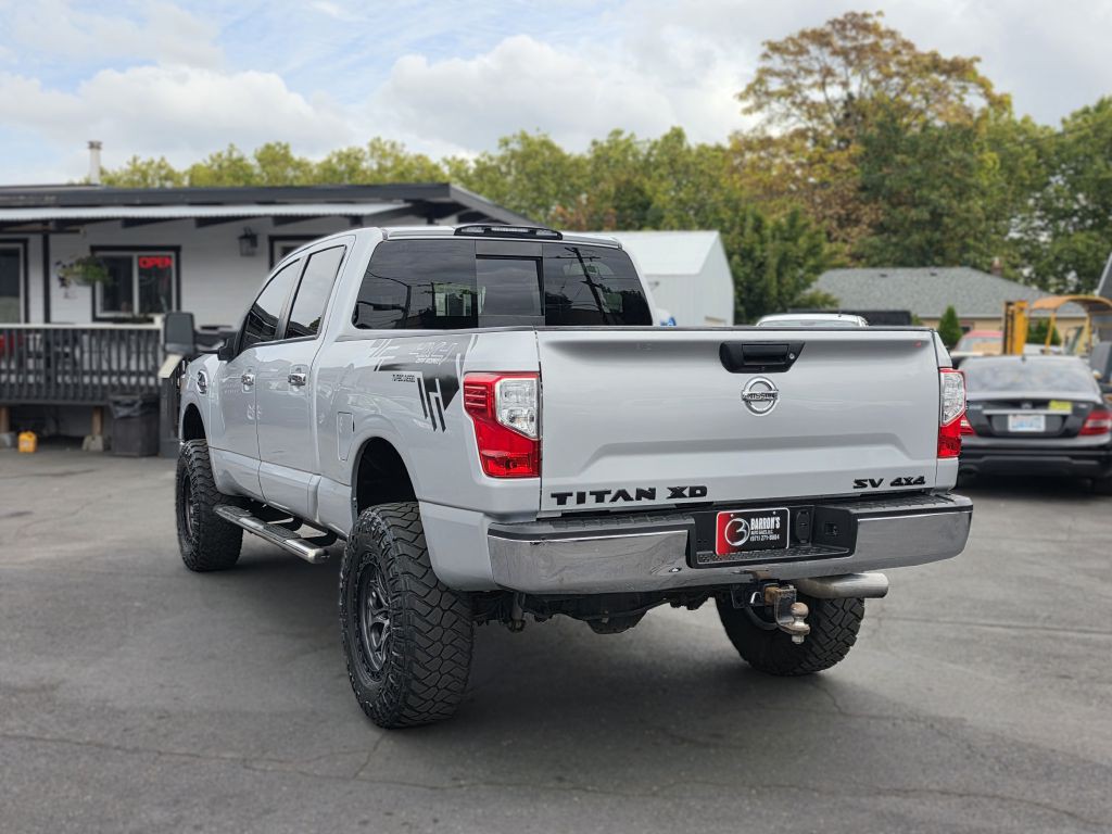 2019 Nissan Titan Image 4