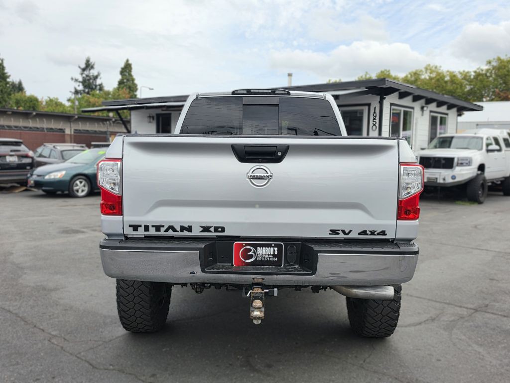 2019 Nissan Titan Image 5