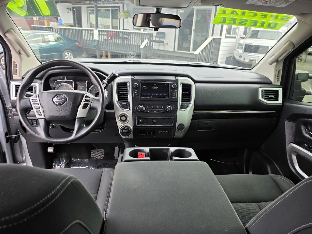 2019 Nissan Titan Image 13