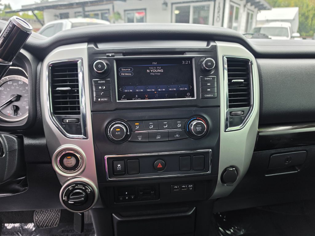 2019 Nissan Titan Image 14