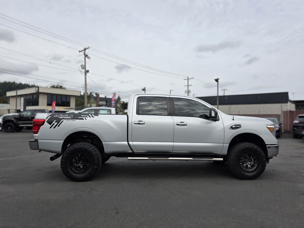 2019 Nissan Titan Image 7