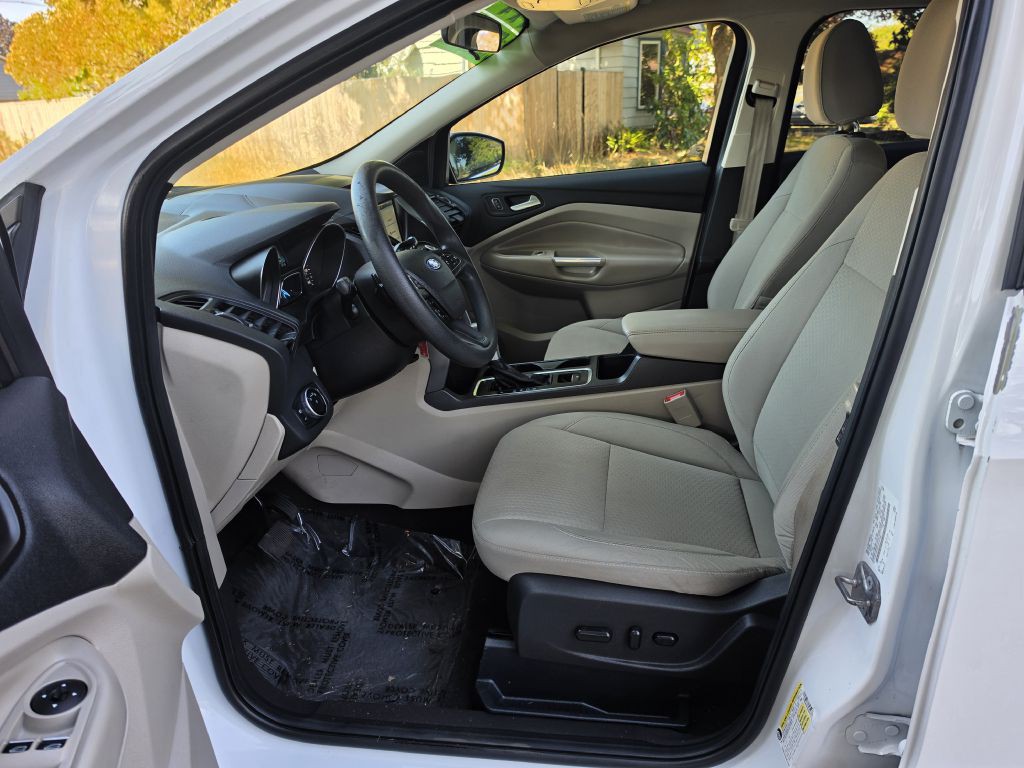 2017 Ford Escape Image 10