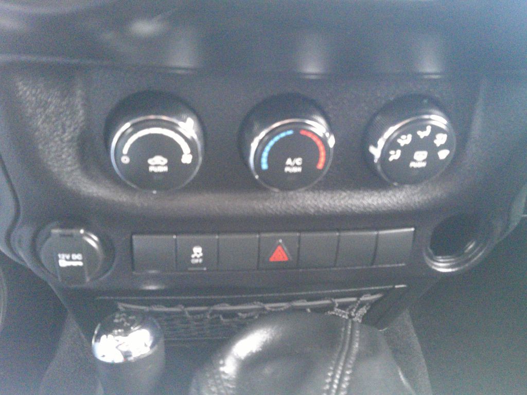 2016 Jeep Wrangler Image 12