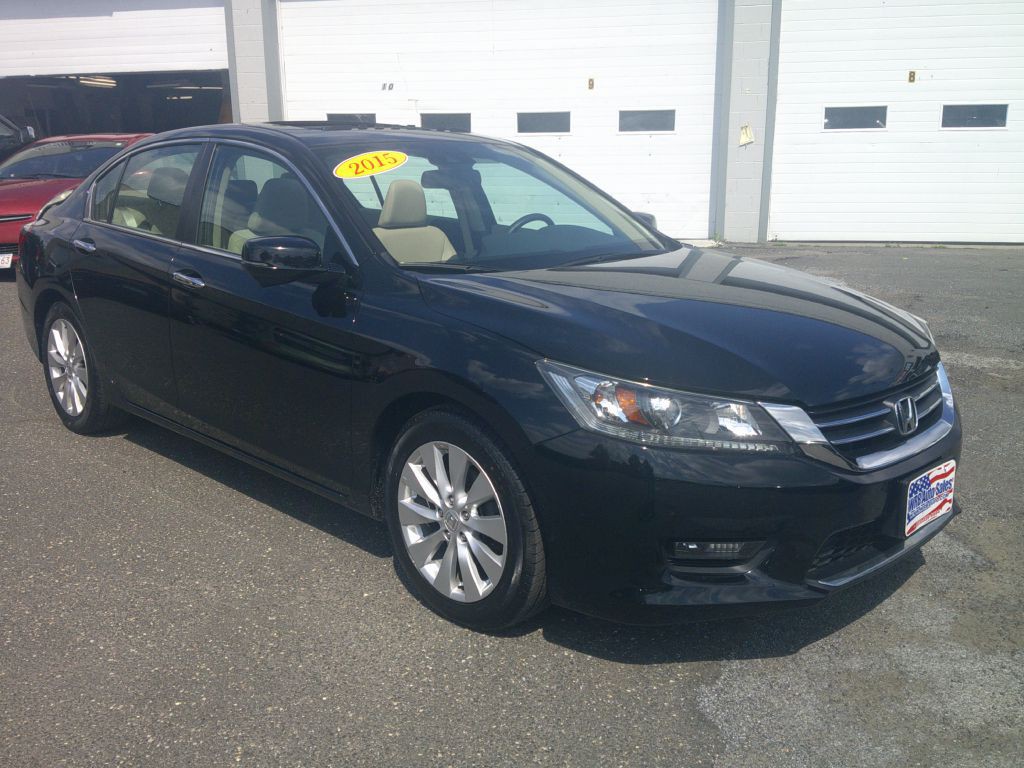 2015 Honda Accord Image 1
