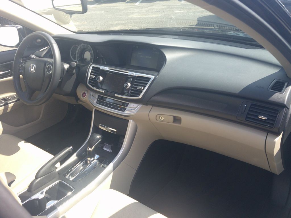 2015 Honda Accord Image 10