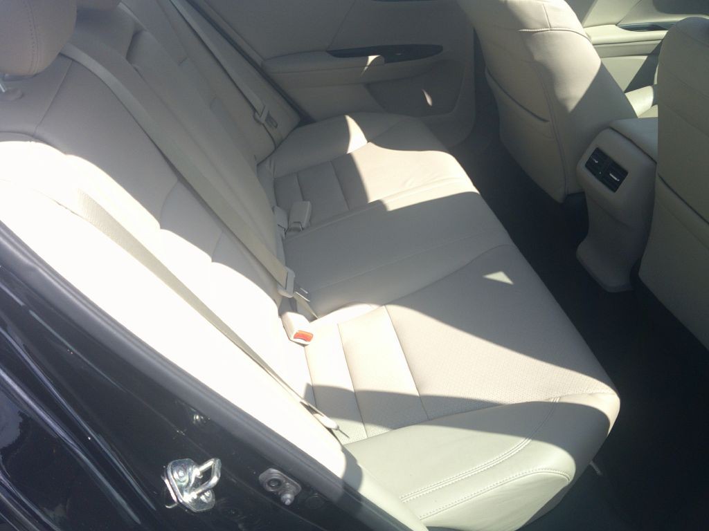 2015 Honda Accord Image 12