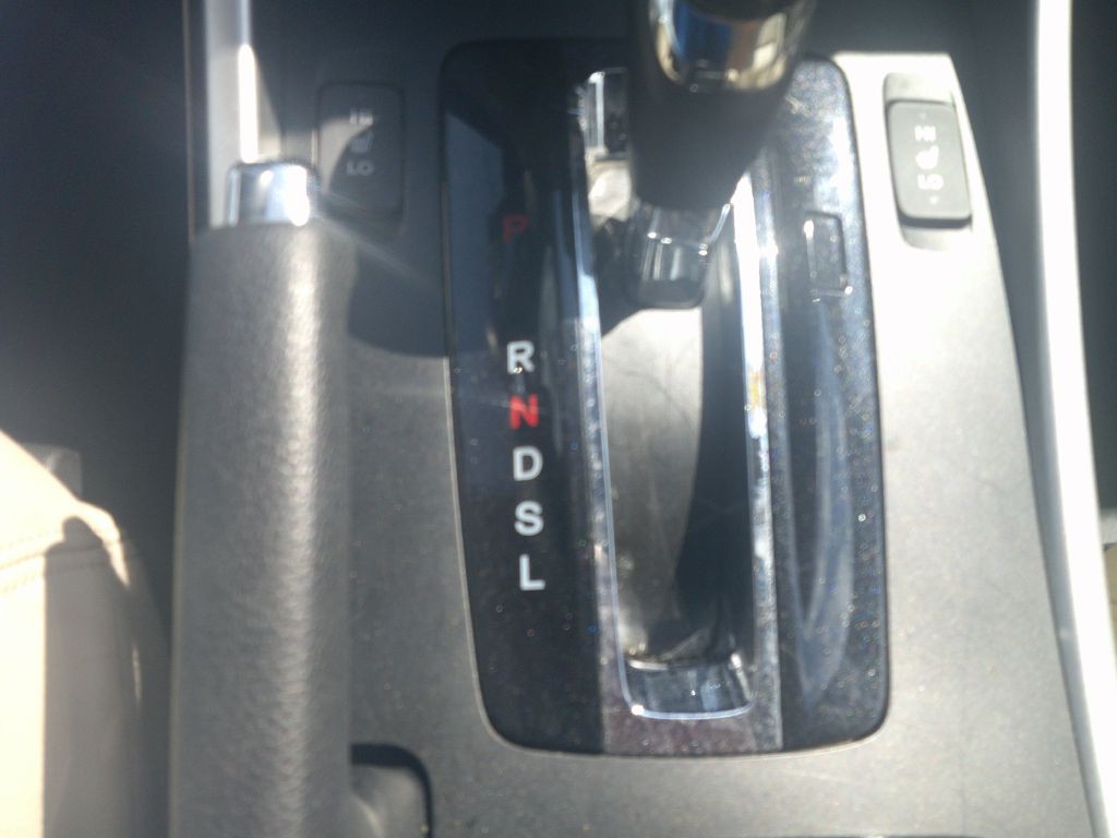 2015 Honda Accord Image 24