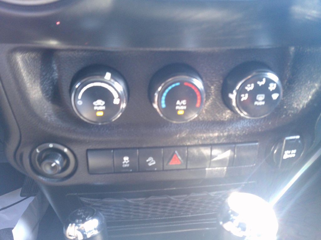 2018 Jeep Wrangler Unlimited Image 15