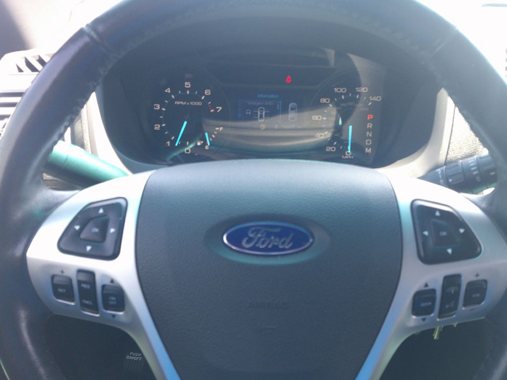 2015 Ford Explorer Image 12
