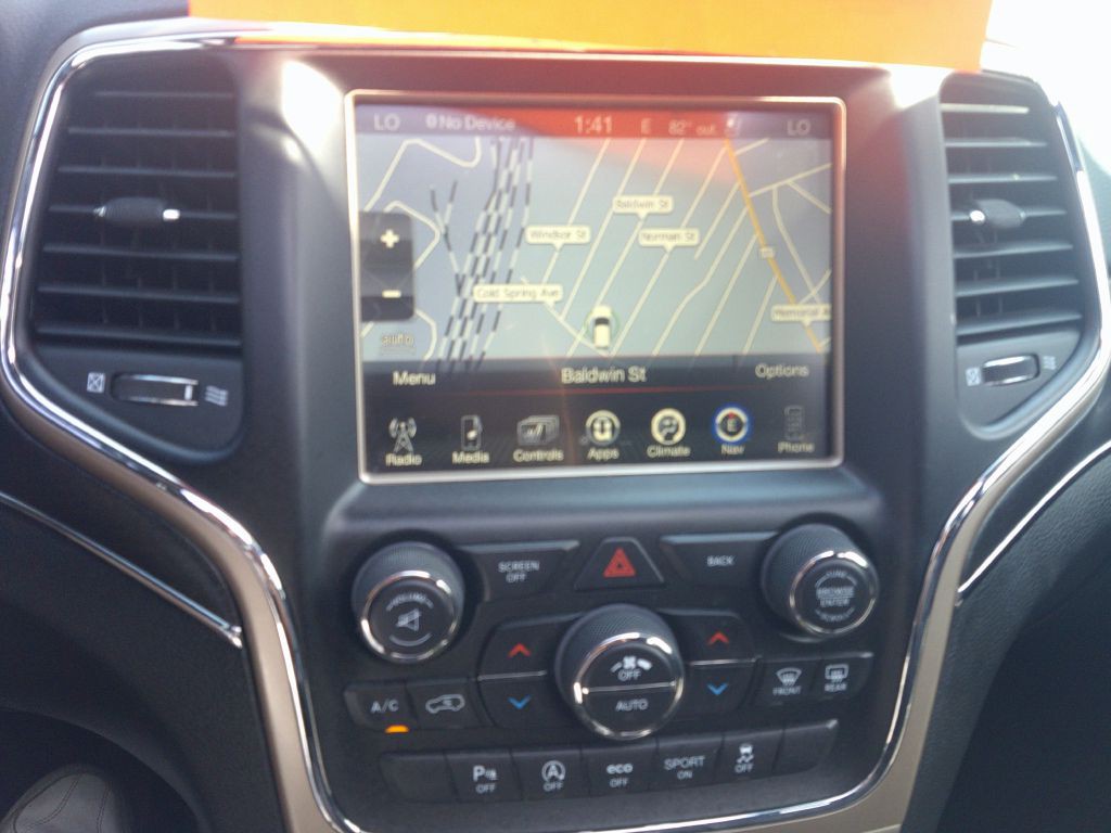 2017 Jeep Grand Cherokee Image 17