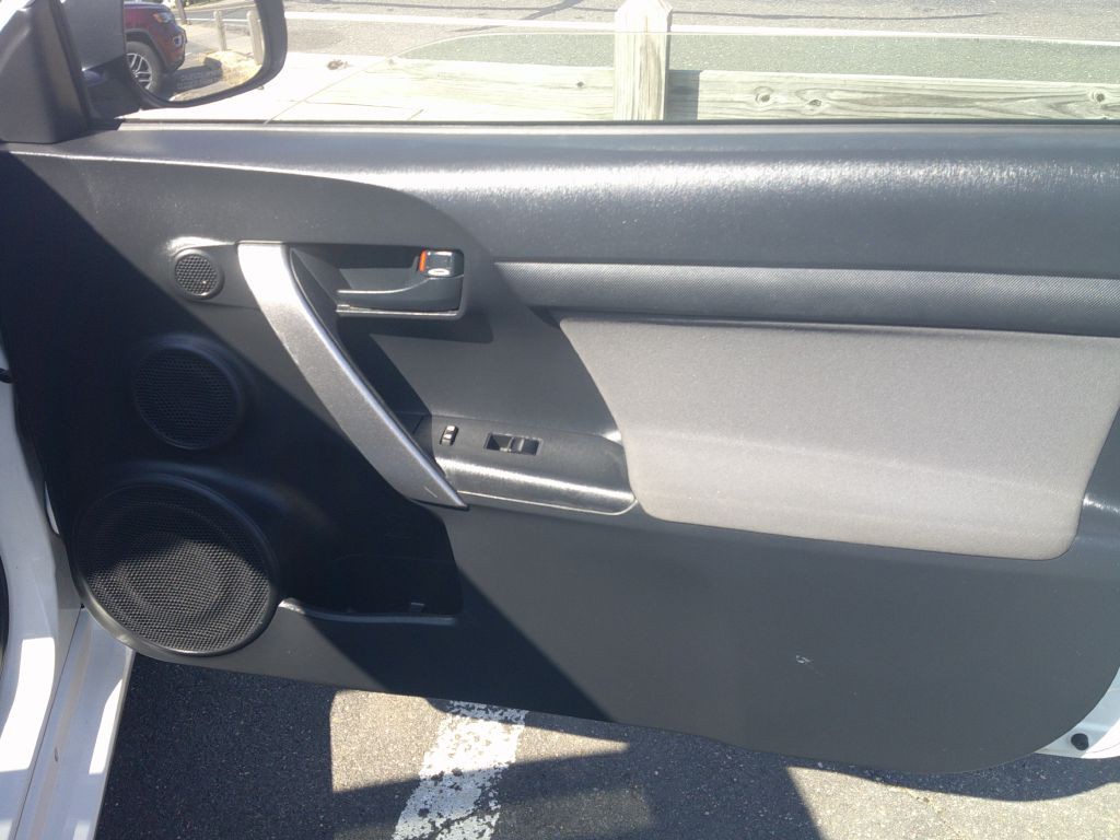 2012 Scion tC Image 7