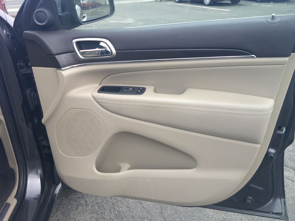 2014 Jeep Grand Cherokee Image 11