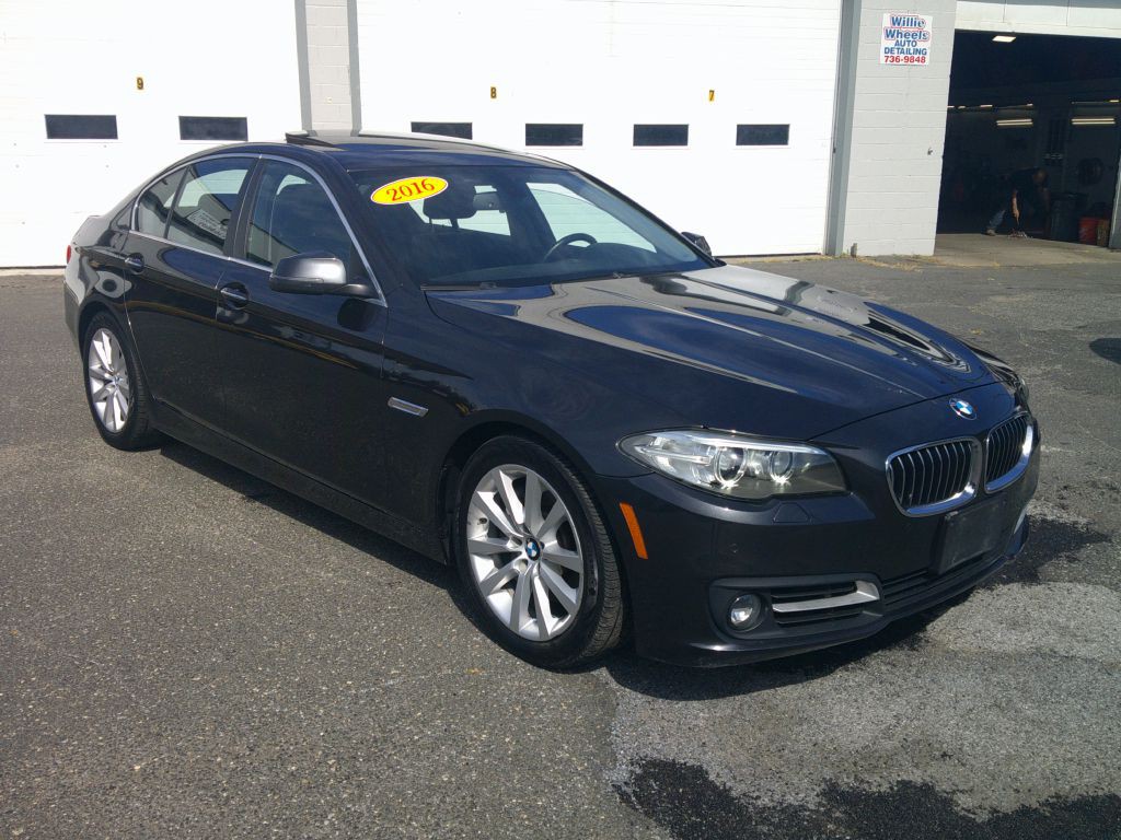 2016 BMW 5 Series Image 1