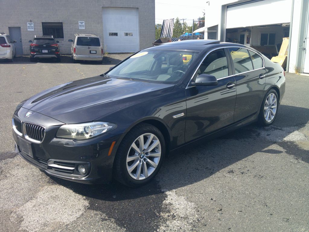 2016 BMW 5 Series Image 3