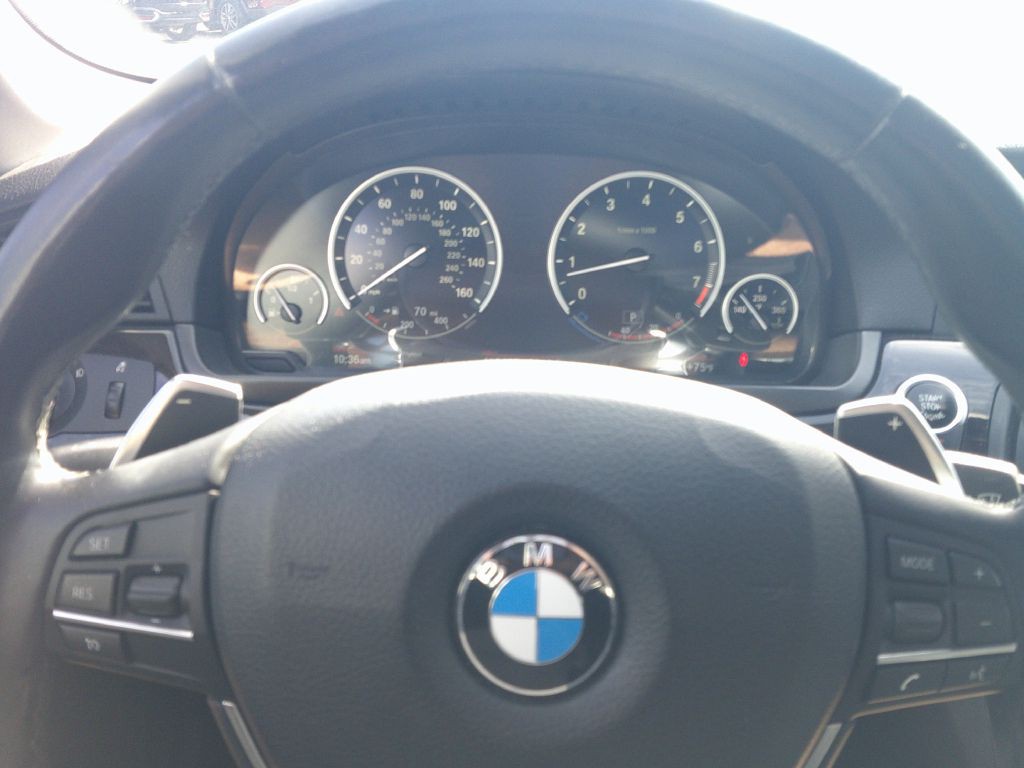 2016 BMW 5 Series Image 17
