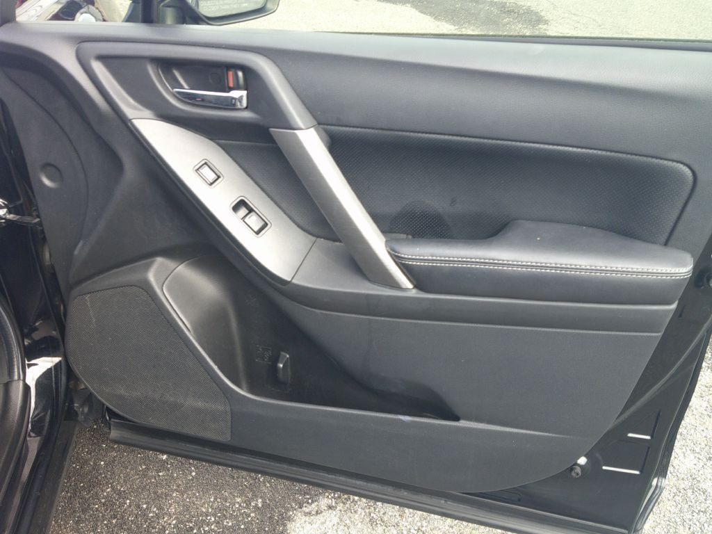 2014 Subaru Forester Image 11