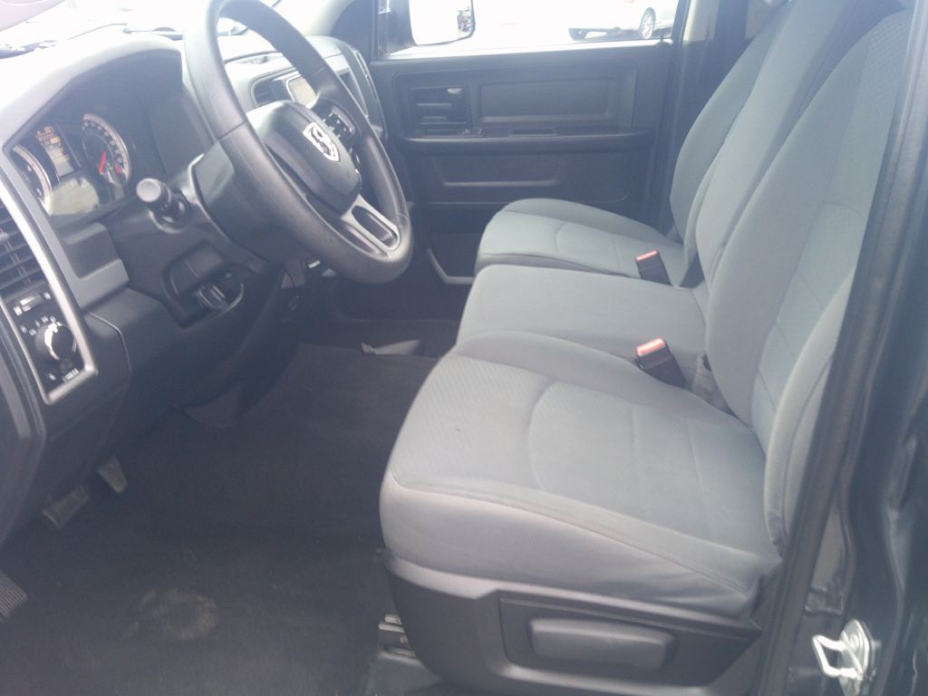 2016 RAM 1500 Image 9